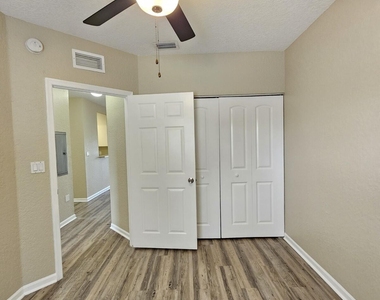 1063 Golden Lakes Boulevard - Photo Thumbnail 21