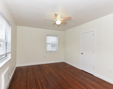 717 2nd Ave - Photo Thumbnail 1
