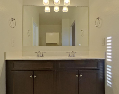 117 S 125th Avenue - Photo Thumbnail 8