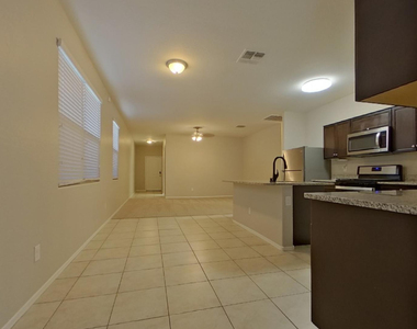 117 S 125th Avenue - Photo Thumbnail 5