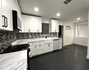3521 Nw 29th Street - Photo Thumbnail 4