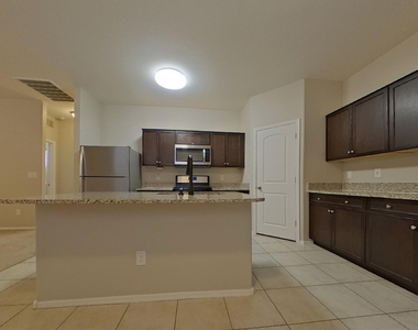 29957 W Mitchell Avenue - Photo Thumbnail 4