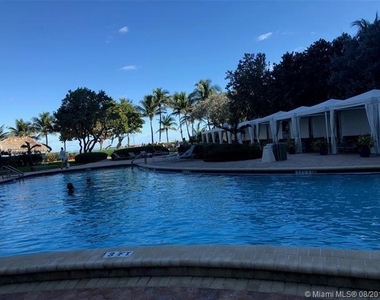 3000 S Ocean Drive - Photo Thumbnail 17