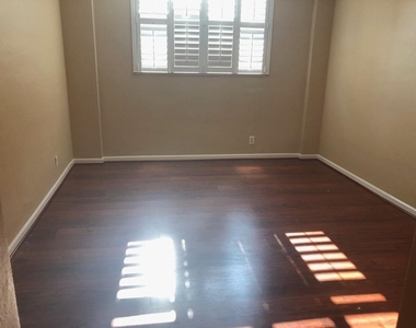 3000 S Ocean Drive - Photo Thumbnail 7