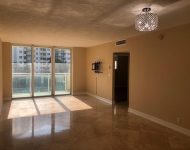 3000 S Ocean Drive - Photo Thumbnail 1