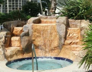 3000 S Ocean Drive - Photo Thumbnail 11