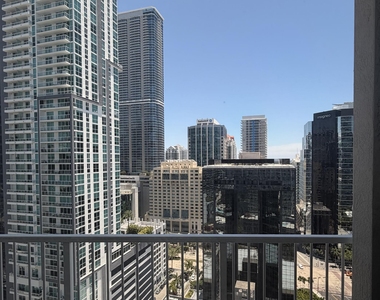 1250 S Miami Avenue - Photo Thumbnail 5