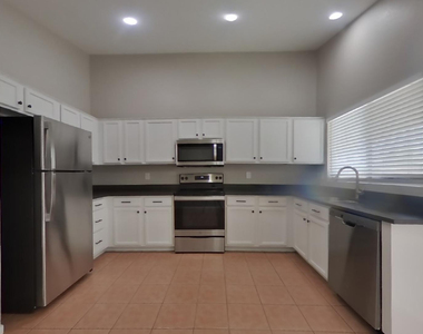 14336 N 154th Lane - Photo Thumbnail 3