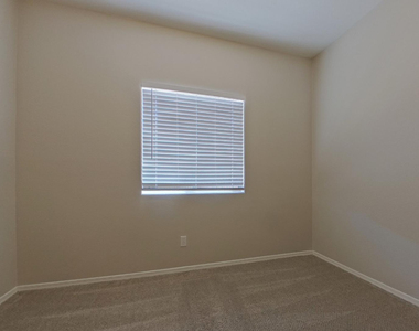 12513 W Washington Street - Photo Thumbnail 10