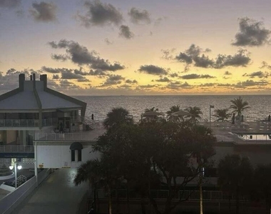 111 Briny Avenue - Photo Thumbnail 9