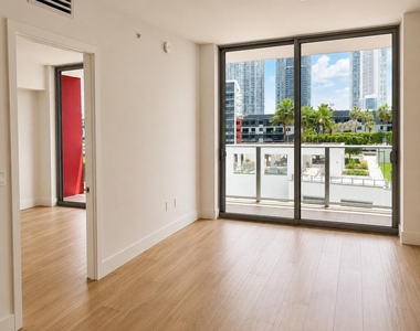 3100 N Miami Avenue - Photo Thumbnail 5