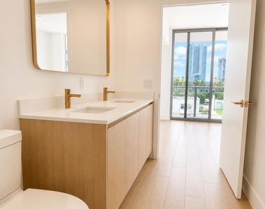 3100 N Miami Avenue - Photo Thumbnail 10