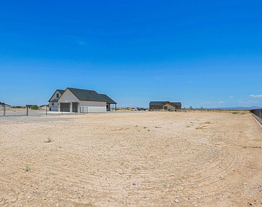 2351 E Cana Lane - Photo Thumbnail 85