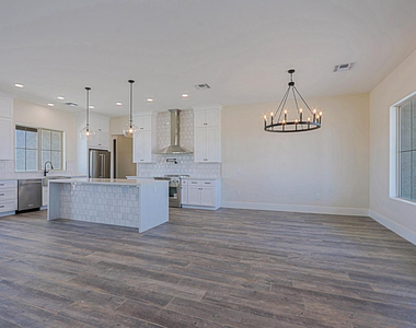 2351 E Cana Lane - Photo Thumbnail 8