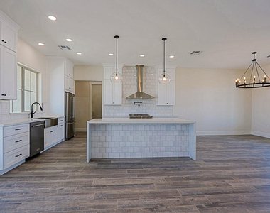 2351 E Cana Lane - Photo Thumbnail 6