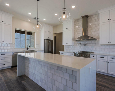 2351 E Cana Lane - Photo Thumbnail 12
