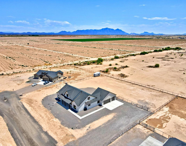 2351 E Cana Lane - Photo Thumbnail 94