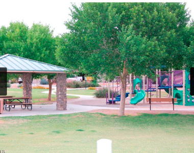 44425 W Oster Drive - Photo Thumbnail 3