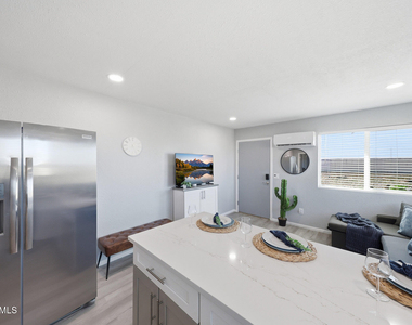 11210 W Pueblo Court - Photo Thumbnail 31