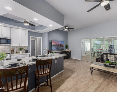 11210 W Pueblo Court - Photo Thumbnail 7