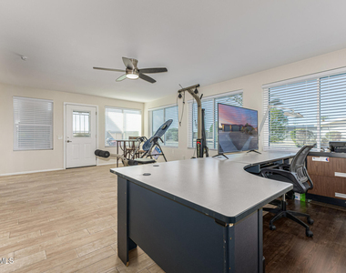 11210 W Pueblo Court - Photo Thumbnail 25