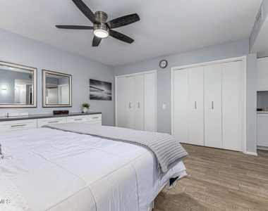 11210 W Pueblo Court - Photo Thumbnail 16