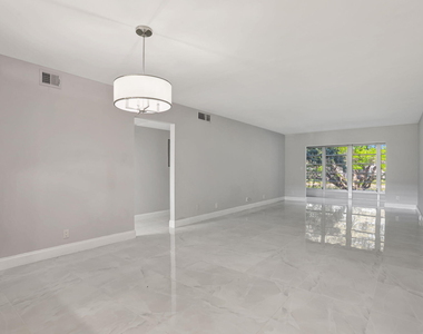2202 Lucaya Bend - Photo Thumbnail 11