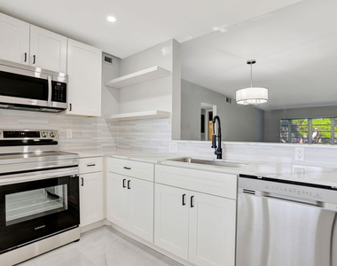 2202 Lucaya Bend - Photo Thumbnail 2