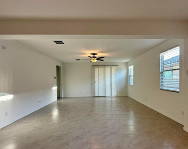 4421 W Palace Station Road - Photo Thumbnail 2
