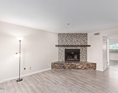 2615 N Hayden Road - Photo Thumbnail 2