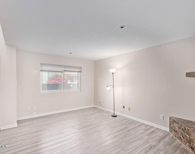 2615 N Hayden Road - Photo Thumbnail 1