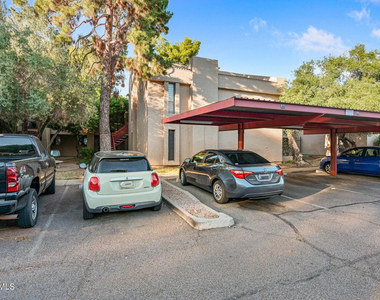 3131 W Cochise Drive - Photo Thumbnail 2