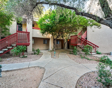 3131 W Cochise Drive - Photo Thumbnail 1