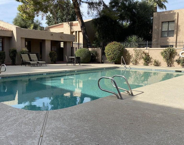3131 W Cochise Drive - Photo Thumbnail 18