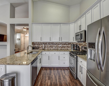 2567 E Brooks Street - Photo Thumbnail 4