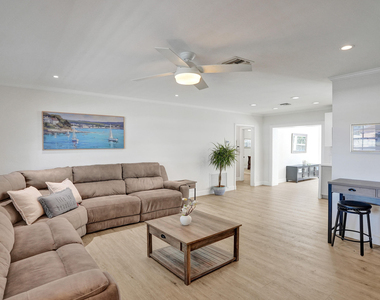 3930 Ne 21st Avenue - Photo Thumbnail 9