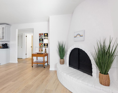 8307 E Arlington Road - Photo Thumbnail 11