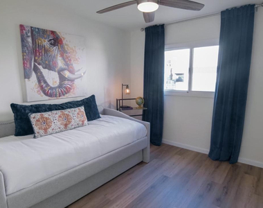 8307 E Arlington Road - Photo Thumbnail 17