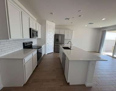 17745 W Turquoise Avenue - Photo Thumbnail 11
