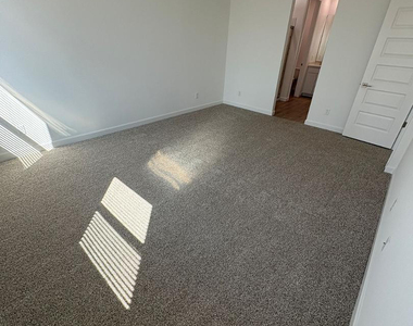 17745 W Turquoise Avenue - Photo Thumbnail 21