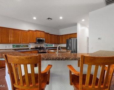 4018 E Harrison Street - Photo Thumbnail 7