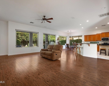 4018 E Harrison Street - Photo Thumbnail 1