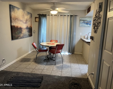 5813 N 59th Drive - Photo Thumbnail 12