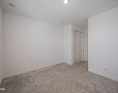 4607 S 111th Drive - Photo Thumbnail 23
