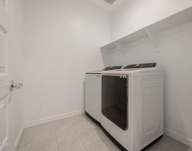 4607 S 111th Drive - Photo Thumbnail 25