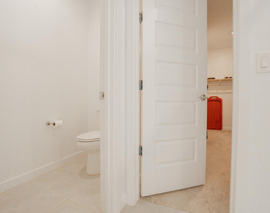 4607 S 111th Drive - Photo Thumbnail 20