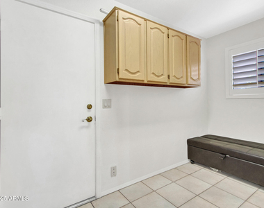 9343 W Escuda Drive - Photo Thumbnail 19