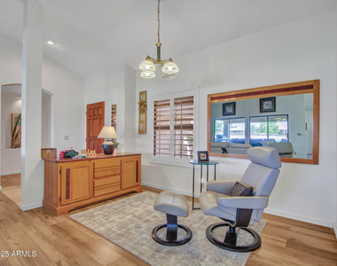 9343 W Escuda Drive - Photo Thumbnail 6