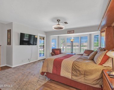 9343 W Escuda Drive - Photo Thumbnail 24