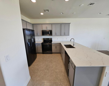 4061 E Pony Lane - Photo Thumbnail 4